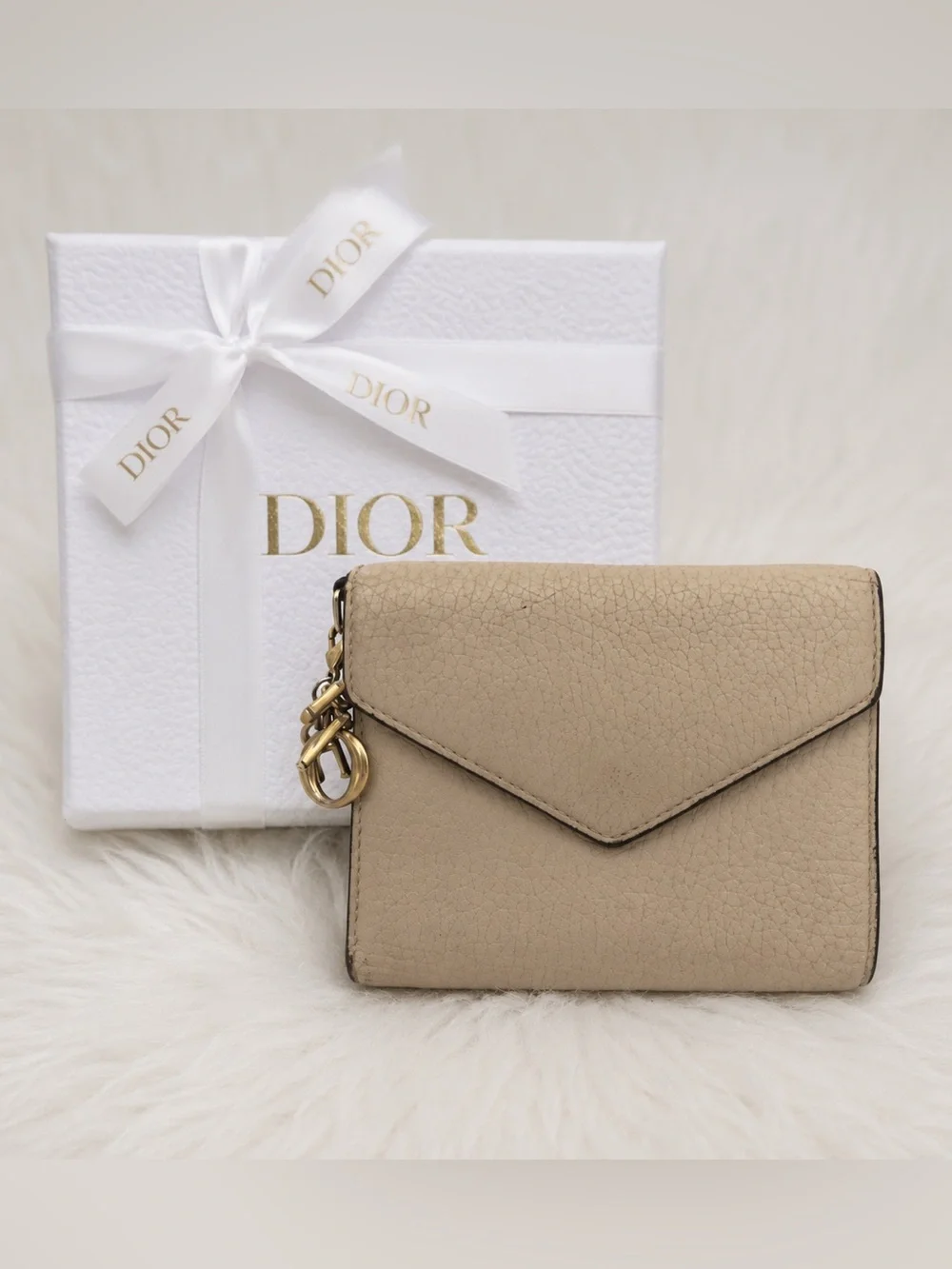 💛🤍💛Christian Dior Logo Charm Wallet Bundle💛🤍💛